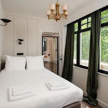 Hotel Mr.lewis 3*