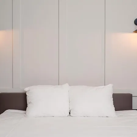 Hotel Mr.lewis 3*
