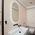 Mr.lewis Hotel 3*