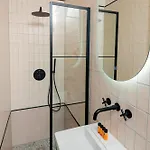 Hotel Mr.lewis 3*