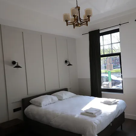 Mr.lewis 3* Rotterdam