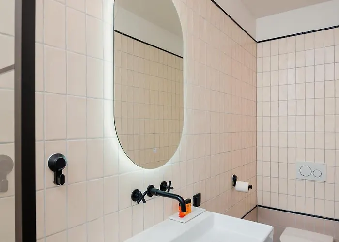 Mr.lewis Отель 3*