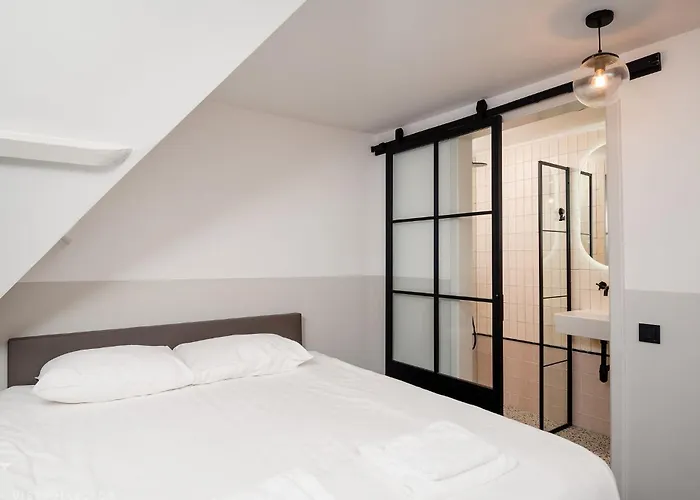 Mr.lewis 3* Rotterdam