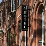 Hotel Mr.lewis 3*