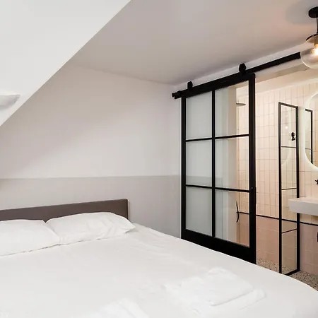 Mr.lewis 3* Rotterdam