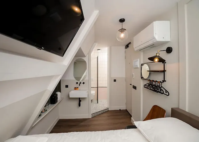 Mr.lewis 3* Rotterdam